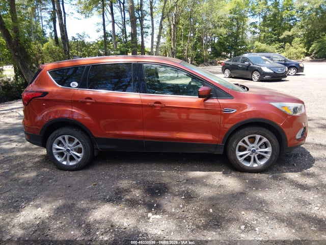 45330538 :رقم المزاد ، 1FMCU9GD3KUB65501 vin ، 2019 Ford Escape Se مزاد بيع