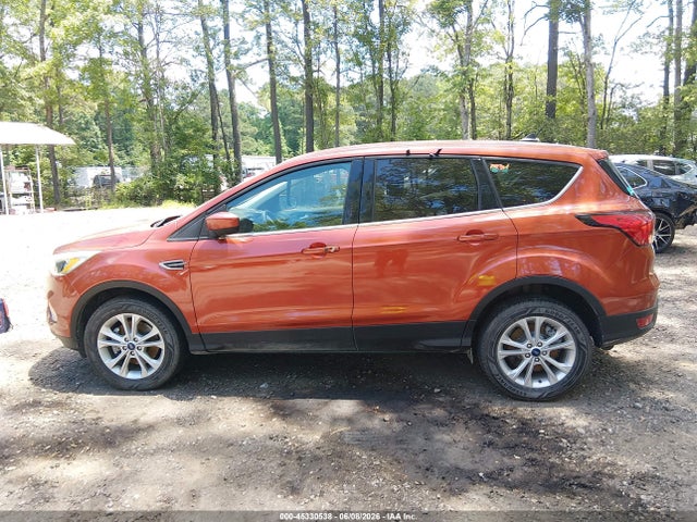 45330538 :رقم المزاد ، 1FMCU9GD3KUB65501 vin ، 2019 Ford Escape Se مزاد بيع