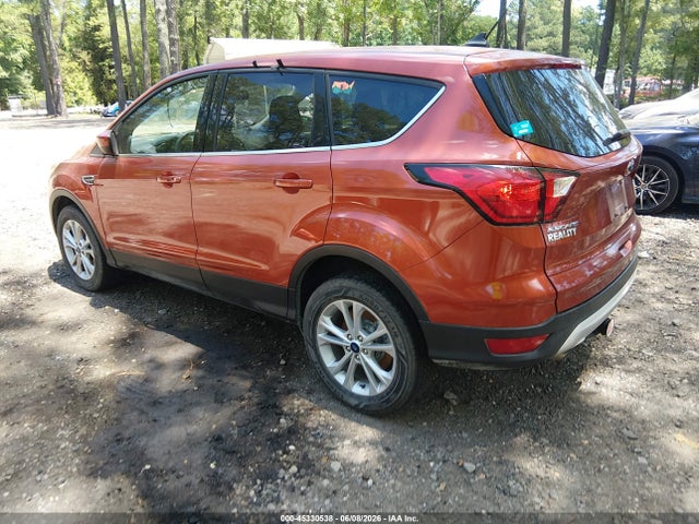 45330538 :رقم المزاد ، 1FMCU9GD3KUB65501 vin ، 2019 Ford Escape Se مزاد بيع