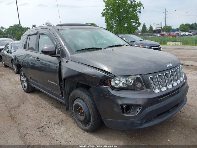 45330552 :رقم المزاد ، 1C4NJCEB8HD163093 vin ، 2017 Jeep Compass High Altitude Fwd مزاد بيع