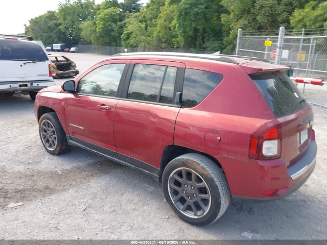 45330601 :رقم المزاد ، 1C4NJCEA0FD111137 vin ، 2015 Jeep Compass High Altitude Edition مزاد بيع