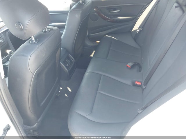 BMW 320i 2015 WBA3B1G5XFNT06226 Image 8