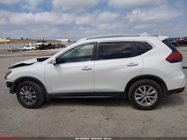 Nissan ROGUE SV 2017 5N1AT2MT8HC768309 Image 15