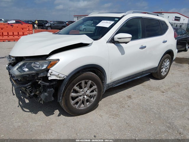 Nissan ROGUE SV 2017 5N1AT2MT8HC768309 Image 2