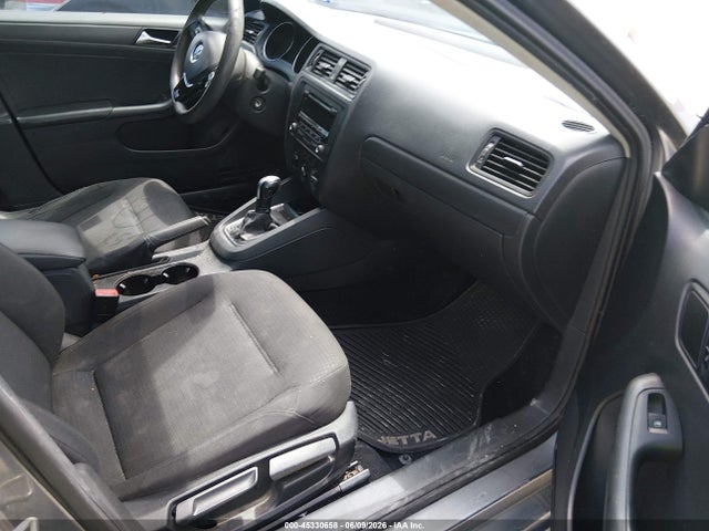 Продаж на аукціоні авто 2015 Volkswagen Jetta 2.0l S, vin: 3VW2K7AJ6FM310577, номер лоту: 45330658
