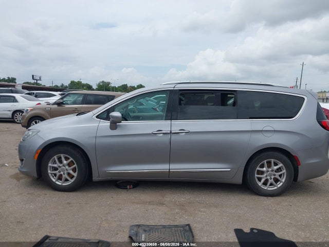 Продажа на аукционе авто 2020 Chrysler Pacifica Touring L, vin: 2C4RC1BGXLR123510, номер лота: 45330659
