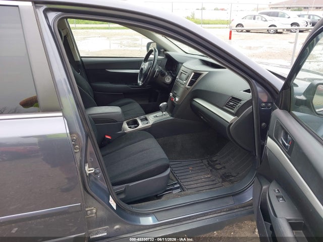 2014 Subaru Outback 2.5i Premium მანქანა იყიდება აუქციონზე, vin: 4S4BRCDC3E3218682, აუქციონის ნომერი: 45330732