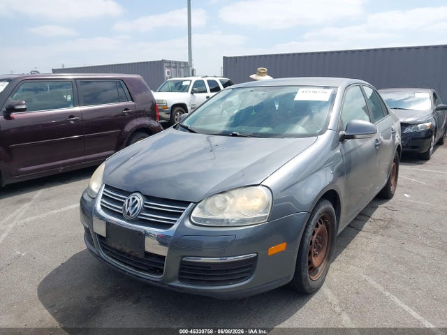 2010 Volkswagen Jetta S მანქანა იყიდება აუქციონზე, vin: 3VWJZ7AJXAM021086, აუქციონის ნომერი: 45330758