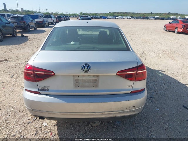 Aukcja sprzedaży 2018 Volkswagen Passat 2.0t R-line/2.0t S, vin: 1VWAA7A37JC004045, numer aukcji: 45330766