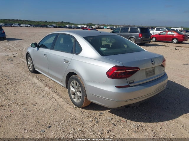 Aukcja sprzedaży 2018 Volkswagen Passat 2.0t R-line/2.0t S, vin: 1VWAA7A37JC004045, numer aukcji: 45330766