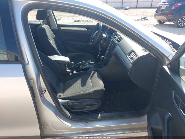 Aukcja sprzedaży 2018 Volkswagen Passat 2.0t R-line/2.0t S, vin: 1VWAA7A37JC004045, numer aukcji: 45330766