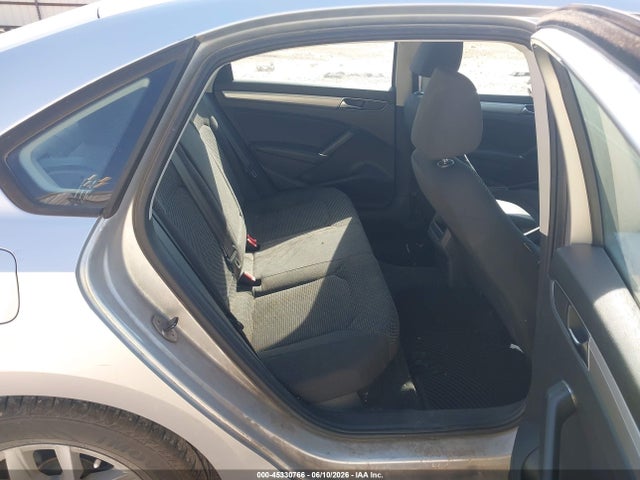Aukcja sprzedaży 2018 Volkswagen Passat 2.0t R-line/2.0t S, vin: 1VWAA7A37JC004045, numer aukcji: 45330766