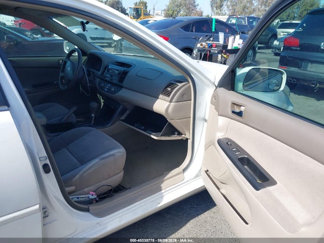 Продажа на аукционе авто 2005 Toyota Camry Le, vin: 4T1BE32K65U564287, номер лота: 45330778
