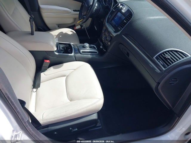 Продажа на аукционе авто 2017 Chrysler 300 Limited, vin: 2C3CCAAG6HH662215, номер лота: 45330805