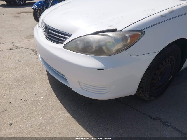 45330807 :رقم المزاد ، 4T1BE32K95U428154 vin ، 2005 Toyota Camry Le مزاد بيع