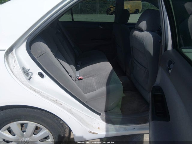 45330807 :رقم المزاد ، 4T1BE32K95U428154 vin ، 2005 Toyota Camry Le مزاد بيع