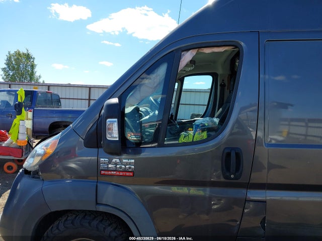 3C6TRVDG8JE154821 RAM Promaster 2500 High Roof 159 Wb