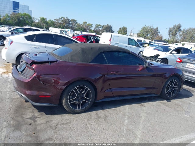 45330896 :رقم المزاد ، 1FATP8UH9J5139416 vin ، 2018 Ford Mustang Ecoboost Premium مزاد بيع