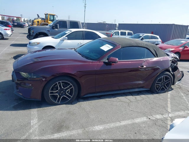 45330896 :رقم المزاد ، 1FATP8UH9J5139416 vin ، 2018 Ford Mustang Ecoboost Premium مزاد بيع