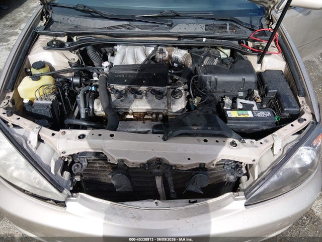 45330913 :رقم المزاد ، JTDBF30K620018032 vin ، 2002 Toyota Camry Se مزاد بيع