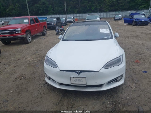 Продаж на аукціоні авто 2018 Tesla Model S 100d/75d/p100d, vin: 5YJSA1E2XJF240102, номер лоту: 45330985