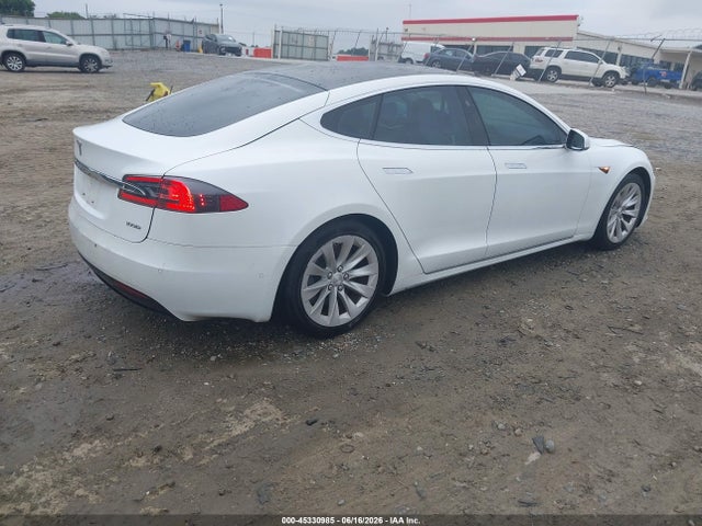 Продаж на аукціоні авто 2018 Tesla Model S 100d/75d/p100d, vin: 5YJSA1E2XJF240102, номер лоту: 45330985