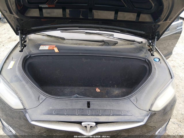 Продаж на аукціоні авто 2016 Tesla Model X 60d/70d/75d/90d, vin: 5YJXCAE27GF002457, номер лоту: 45330991