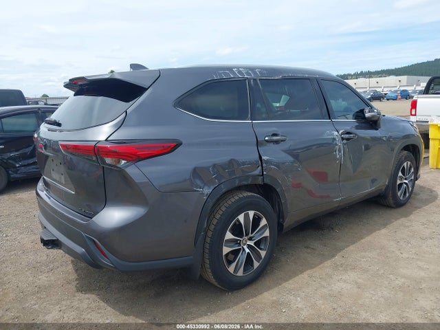 5TDGZRBH3NS588007 Toyota Highlander Xle
