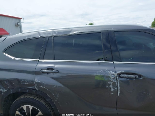 5TDGZRBH3NS588007 Toyota Highlander Xle