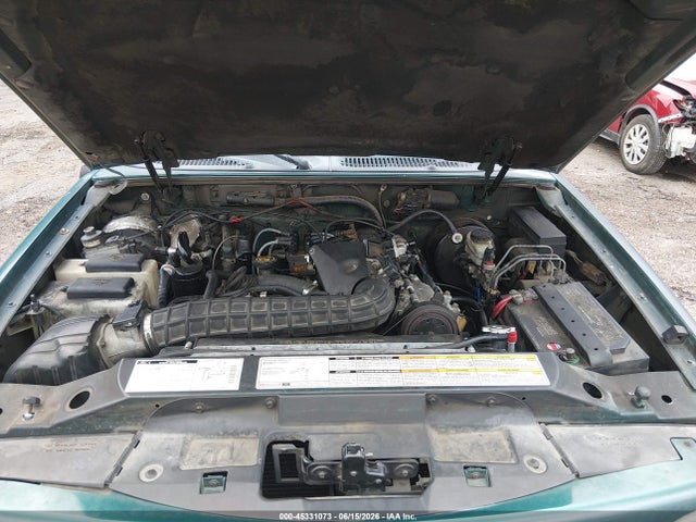 Продажа на аукционе авто 1998 Ford Explorer, vin: 1FMYU22XXWUC35533, номер лота: 45331073