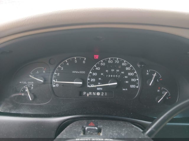 Продажа на аукционе авто 1998 Ford Explorer, vin: 1FMYU22XXWUC35533, номер лота: 45331073