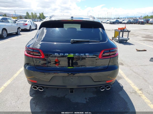 Porsche Macan Sport Edition 2018 WP1AA2A54JLB16582 Image 16