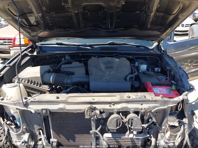 3TMCZ5AN5KM281593 Toyota Tacoma Sr V6