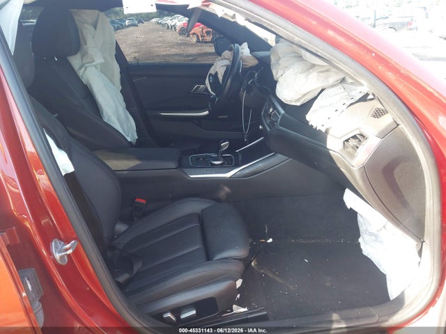45331143 :رقم المزاد ، 3MW5R7J00M8C02638 vin ، 2021 Bmw 330i Xdrive مزاد بيع