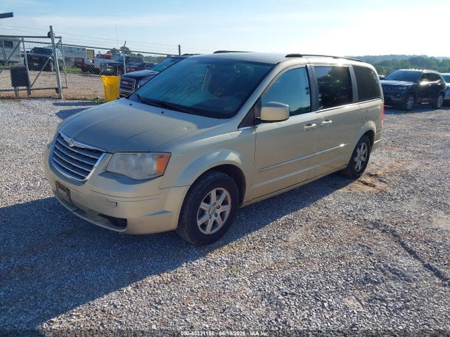 2010 Chrysler Town & Country Touring მანქანა იყიდება აუქციონზე, vin: 2A4RR5D18AR305728, აუქციონის ნომერი: 45331156