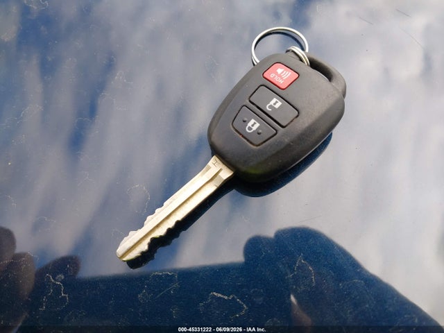 Toyota RAV4 LE 2017 JTMBFREV0HJ104736 Image 11
