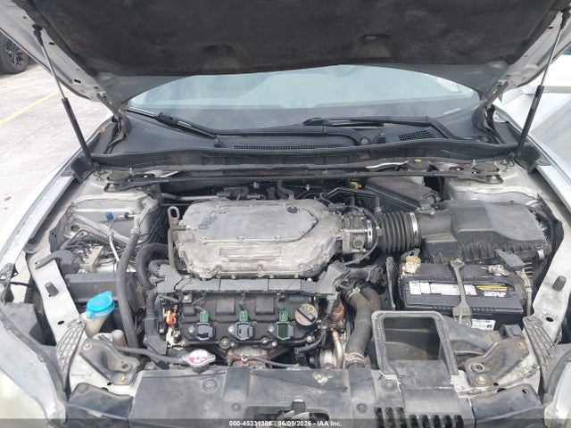 45331386 :رقم المزاد ، 1HGCT2B86EA004981 vin ، 2014 Honda Accord Ex-l V-6 مزاد بيع
