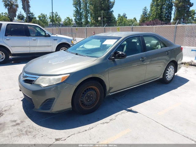 45331391 :رقم المزاد ، 4T1BF1FK9CU563529 vin ، 2012 Toyota Camry Le مزاد بيع