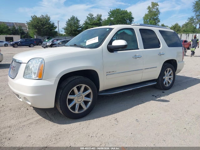 45331403 :رقم المزاد ، 1GKS2EEF7ER214830 vin ، 2014 Gmc Yukon Denali مزاد بيع