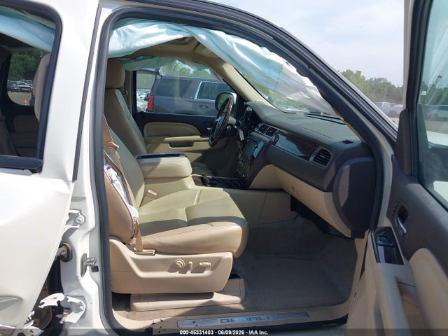 45331403 :رقم المزاد ، 1GKS2EEF7ER214830 vin ، 2014 Gmc Yukon Denali مزاد بيع