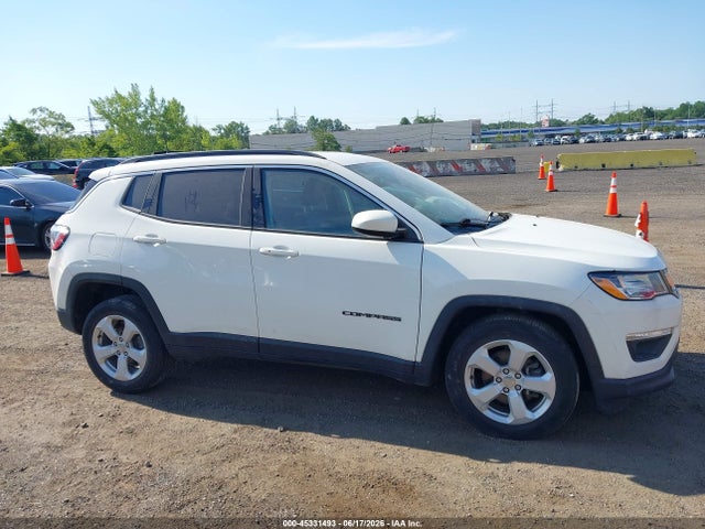 45331493 :رقم المزاد ، 3C4NJDBBXLT138628 vin ، 2020 Jeep Compass Latitude 4x4 مزاد بيع