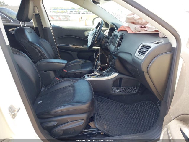 45331493 :رقم المزاد ، 3C4NJDBBXLT138628 vin ، 2020 Jeep Compass Latitude 4x4 مزاد بيع