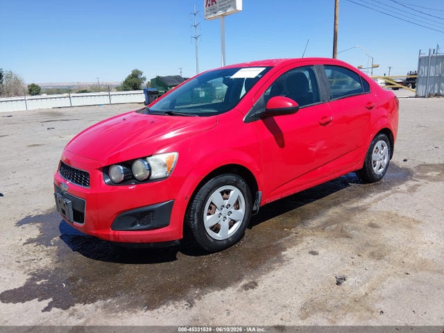 Chevrolet Sonic Ls Auto 2015 1G1JA5SH6F4127797 Image 2
