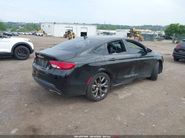 Chrysler 200 S 2015 1C3CCCDGXFN627950 Image 4