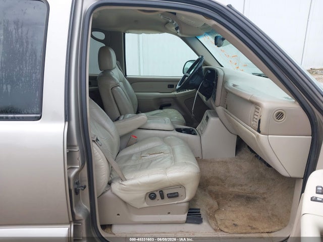 45331603 :رقم المزاد ، 1GNEC16Z22J228935 vin ، 2002 Chevrolet Suburban 1500 Lt مزاد بيع