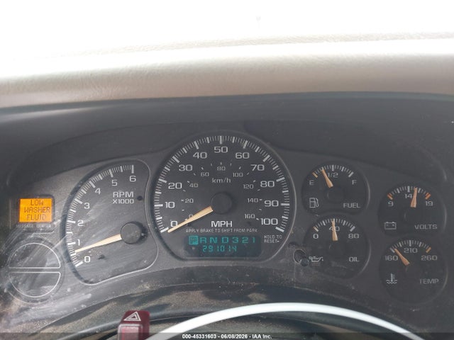45331603 :رقم المزاد ، 1GNEC16Z22J228935 vin ، 2002 Chevrolet Suburban 1500 Lt مزاد بيع