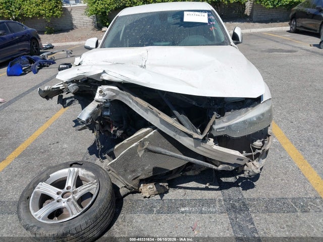 45331634 :رقم المزاد ، WBA3B1C54EP679402 vin ، 2014 Bmw 320i مزاد بيع