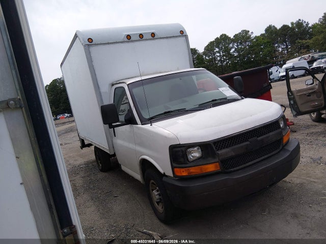2004 Chevrolet Express Cutaway მანქანა იყიდება აუქციონზე, vin: 1GBHG31U141247064, აუქციონის ნომერი: 45331645