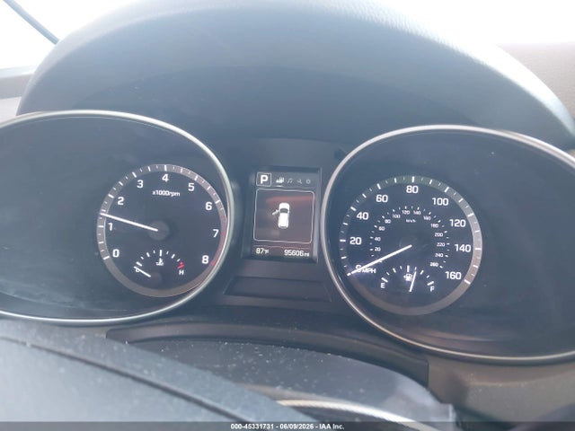45331731 :رقم المزاد ، KM8SMDHF3HU213683 vin ، 2017 Hyundai Santa Fe Se مزاد بيع