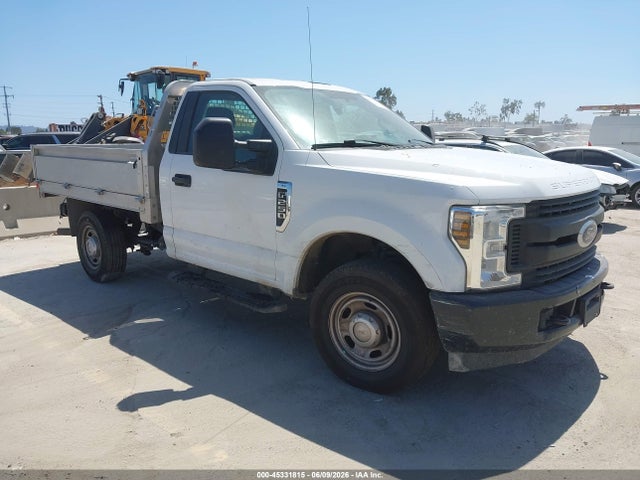 2019 1FDBF2A63KED44641 main image